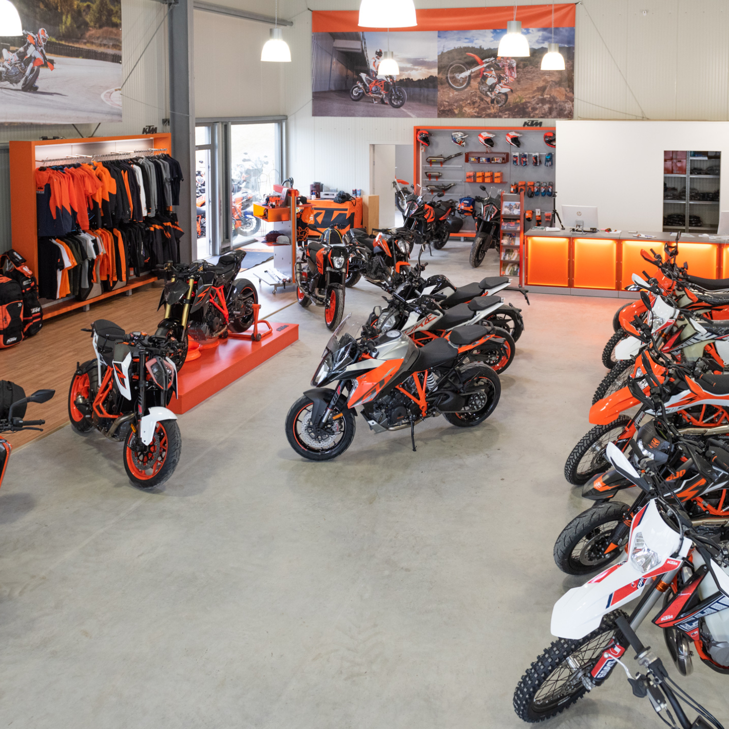 KTM Oberland Store Fotos