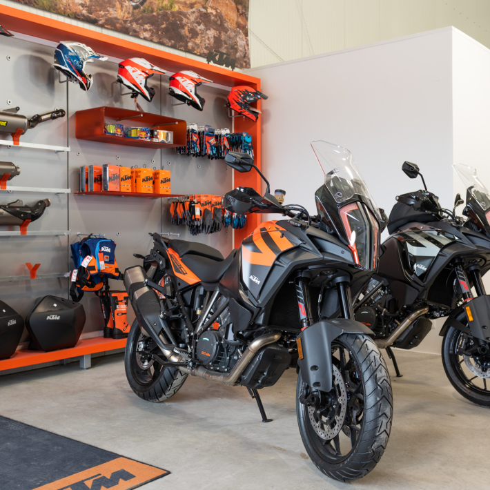 KTM Oberland Store Fotos