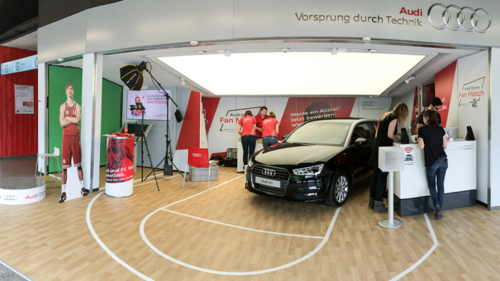 Greenscreen Fansticker-Aktion im Audi Dome