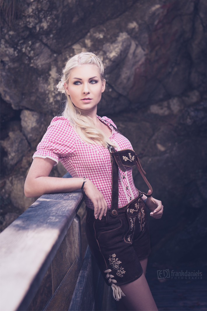 Fotoshooting mit Tracht in den Bergen
