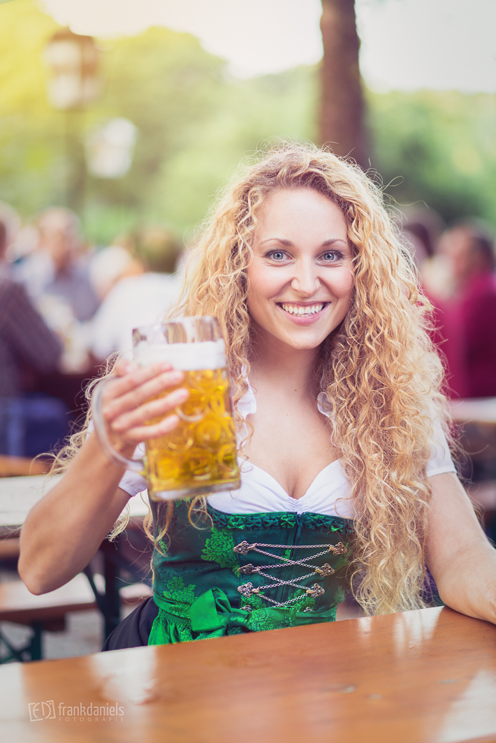 Shooting mit Sandra für´s tz-Wiesn-Madl 2014